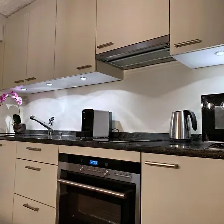 公寓 Brand New, 5min To Paradise ! 格林德瓦